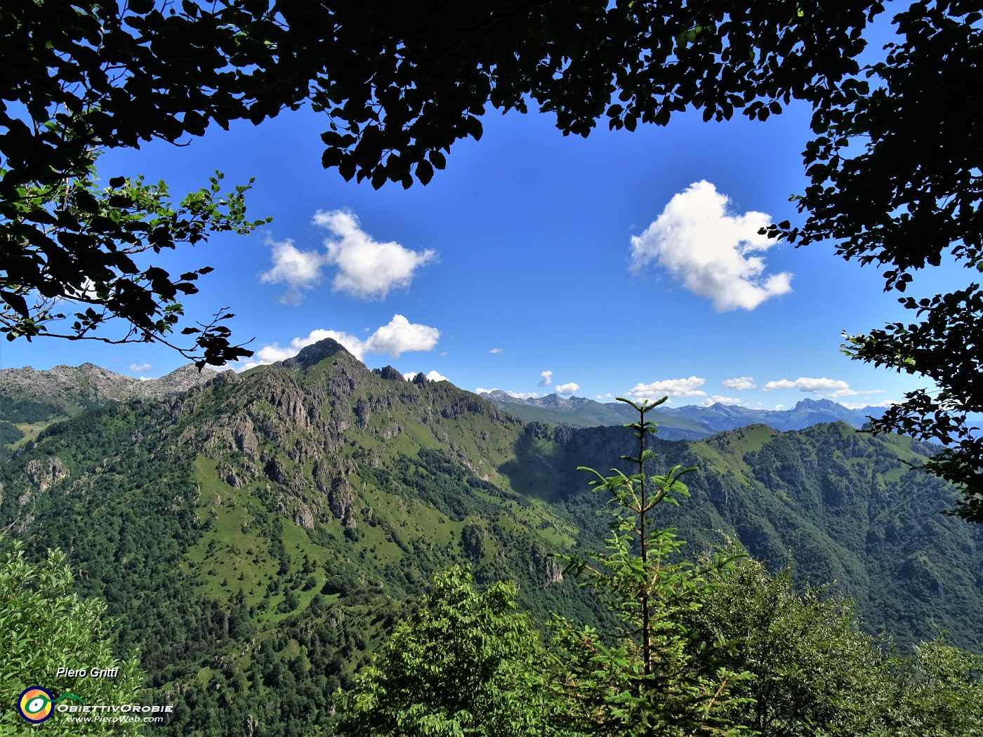 43 Cime orobiche dall'Alben alla Presolana.JPG